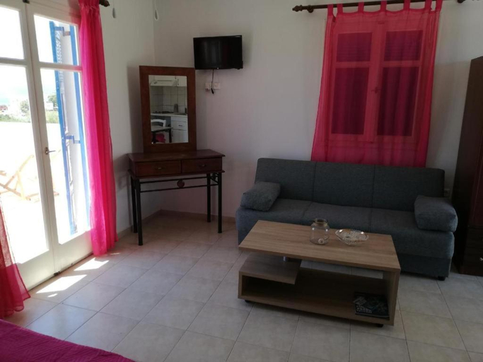 Others 4, Papikinou Studios, South Aegean