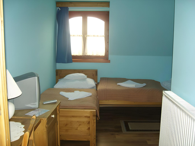 Bedroom, BB Hotel Krisztina, Dabasi