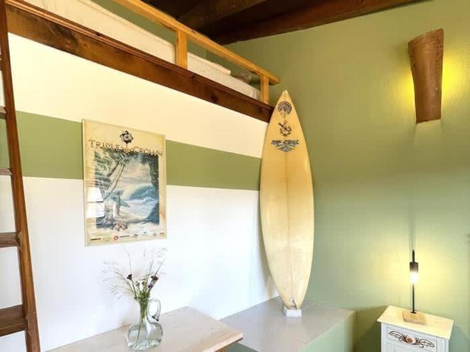 Others 2, Da Silva Surfcamp- 3 Bettzimmer mit Fruhstuck, Lourinhã