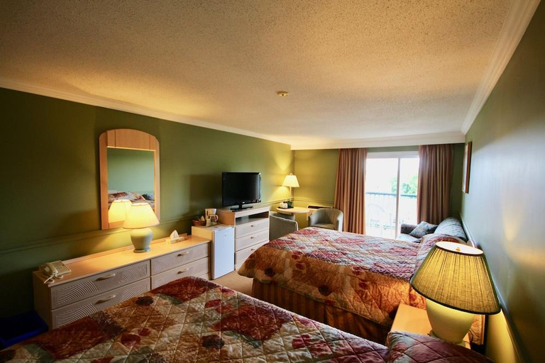 Bedroom 4, Glen House Resort, Lake Ontario