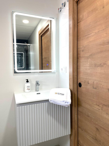Bathroom 4, El Pont Alicante Apartments, Alicante