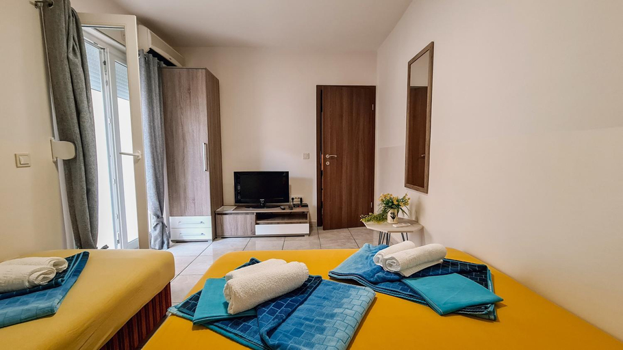 Others 4, Apartments Masa