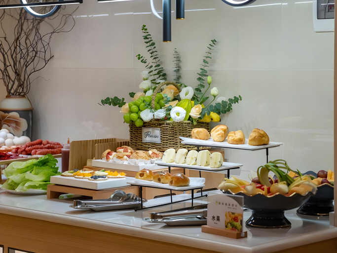 Food & Drinks 4, GreenTree Inn Hongjin Market Yide, Yulin
