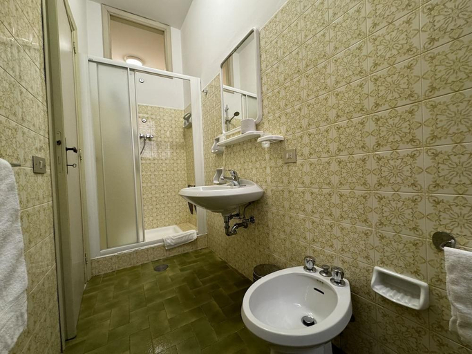 Bathroom 4, Monastero Ss. Annunziata, Perugia
