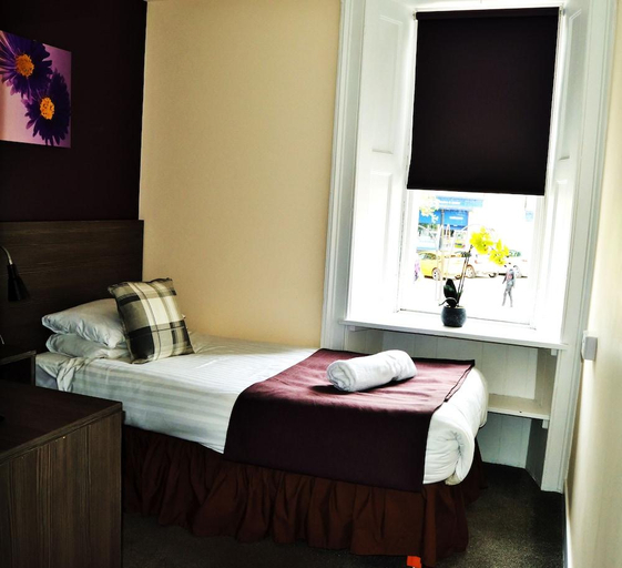 Bedroom 3, Breadalbane Arms Hotel, Perthshire and Kinross