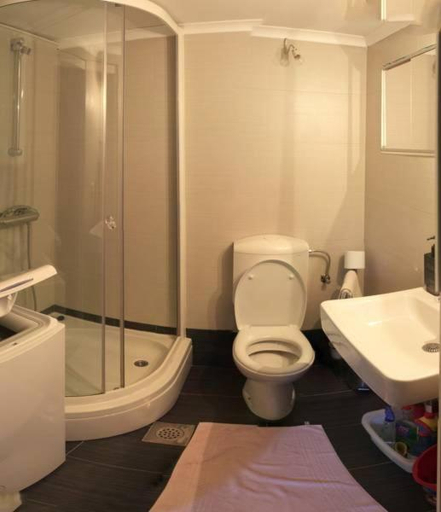 Bathroom, Adriatic Apartments, Dubrovnik