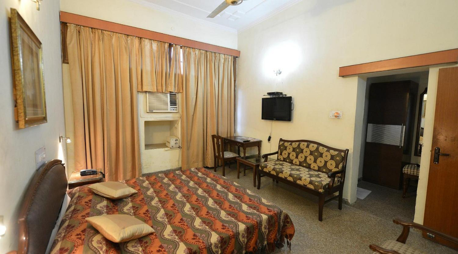 Bedroom 2, Kingfisher Tourist Resort, Ambala