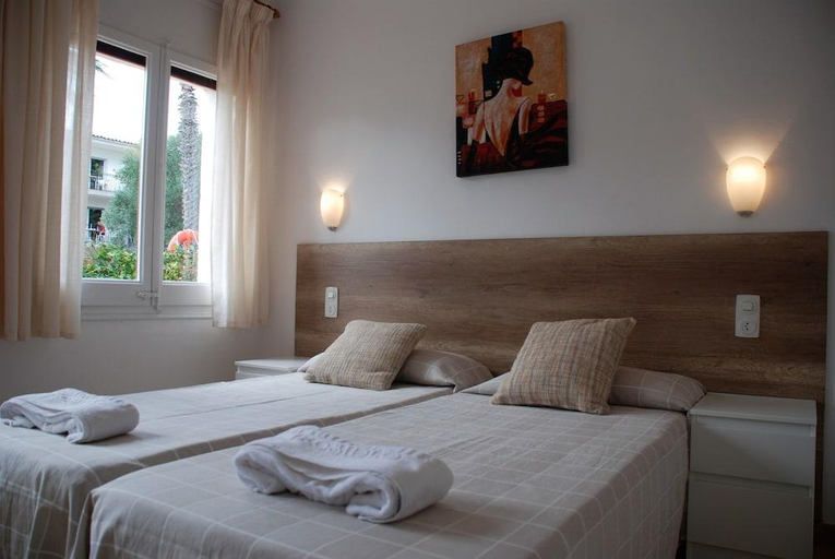 Bedroom 3, Apartaments Margarita Sabina Pinell, Girona