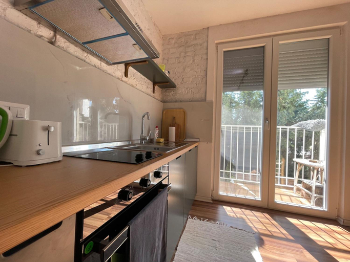 Others 4, Flora Center - Modern Cozy Apartment with Balcony, Tiranës