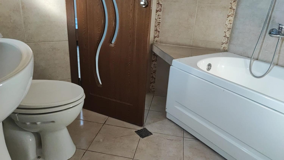 Bathroom 2, Vila Ka1, Brasov