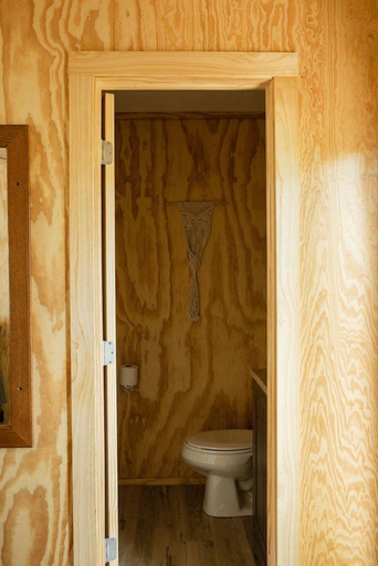 Bathroom 3, The Wagon Wheel, Pennington