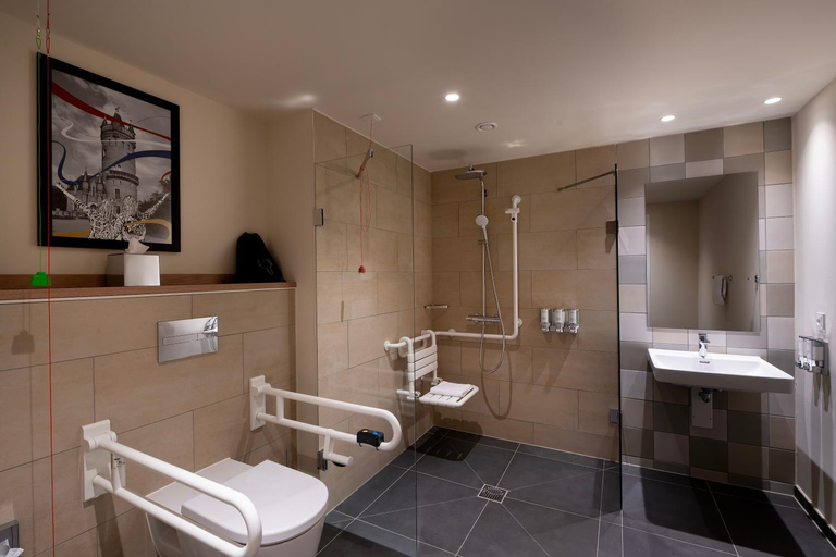 Bathroom 5, Hampton By Hilton Potsdam Babelsberg, Potsdam