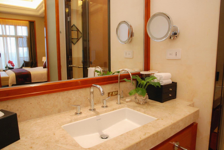 Bathroom 4, Dongguan Yingbin Hotel, Dongguan