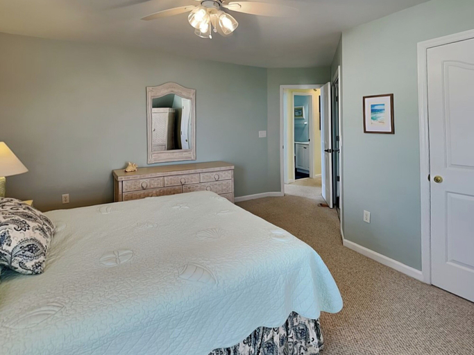 Bedroom 2, Ocean Splendor by Topsail Realty, Pender