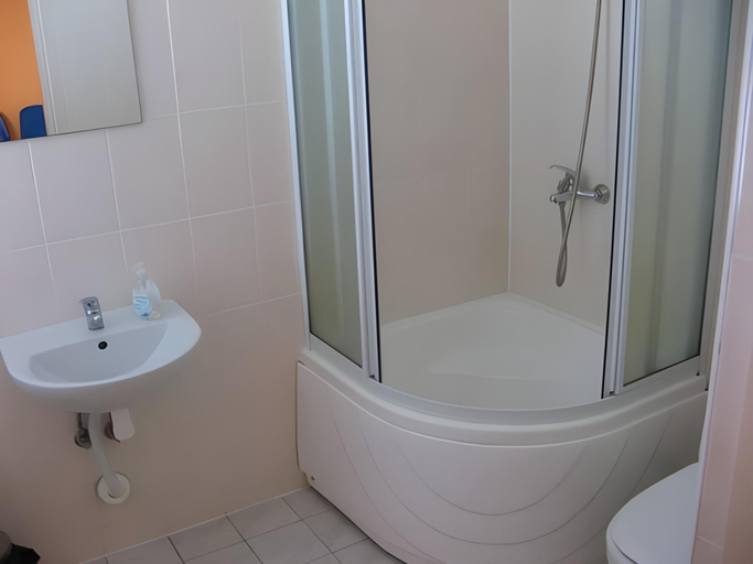 Bathroom 2, Willipu Guesthouse, Alatskivi