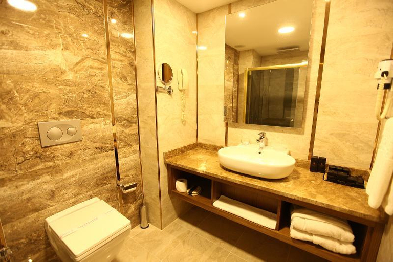 Bathroom 5, Plaza Hotel Diyarbakir, Merkez