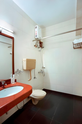 Bathroom, Ryewood Green By Avion Hotels, Pune