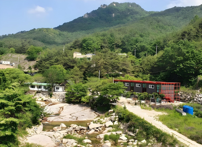 Others 5, Daeyasan Seonyudong Pension, Mungyeong