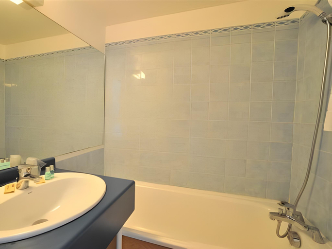Bathroom 5, Sure Hotel by Best Western Mougins Belvedere, Alpes-Maritimes