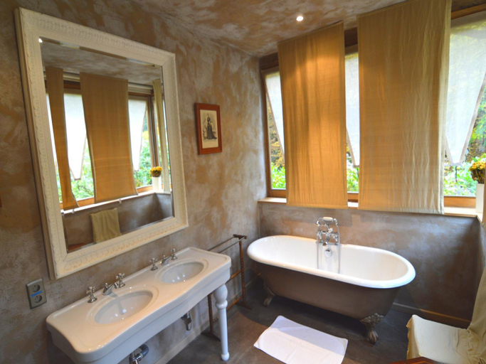 Bathroom 4, Historic Mill with Sauna, Namur