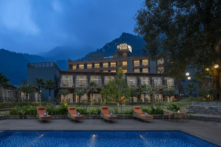 Exterior & Views