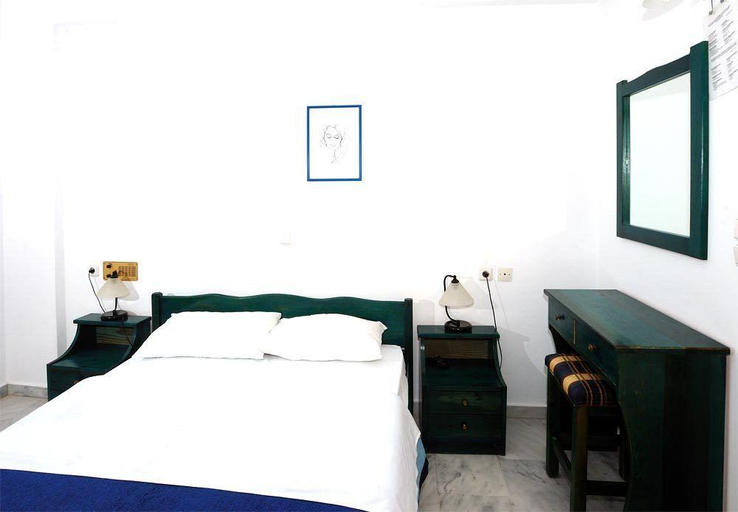 Bedroom 2, Idomeneas Apartments, Crete