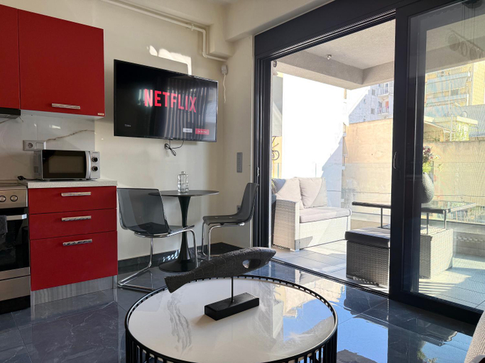 Facilities 2, Sky Suite Apartments - Cloud9 in the City, Attica