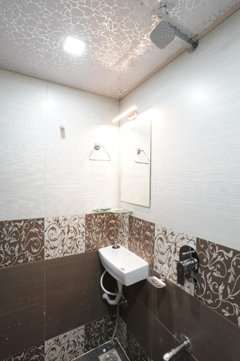 Bathroom, Fabexpress Gulshan Grand, Mumbai City