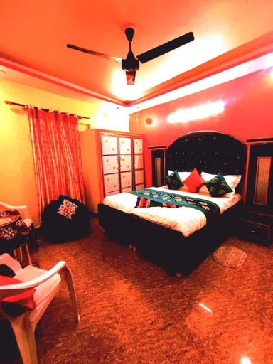 Bedroom 2, SUDEEP Bed & Breakfast, Delhi
