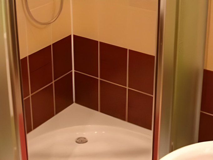Bathroom 3, Garden apartments, Prešov