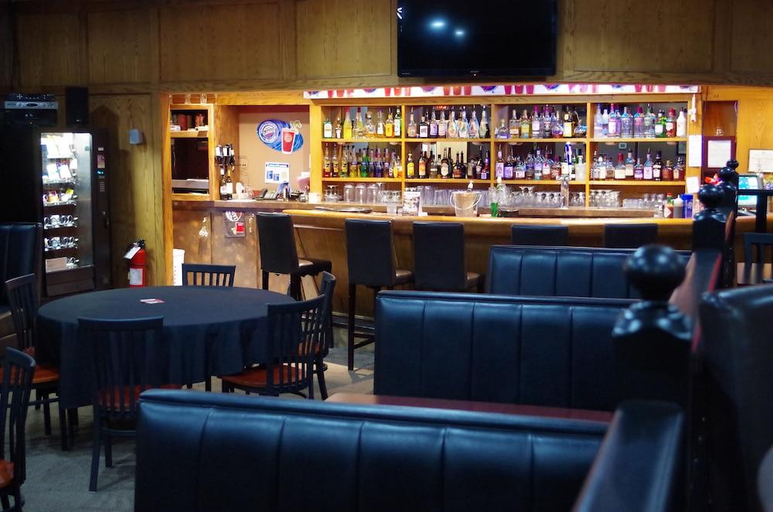 Food & Drinks 5, Causeway Bay Hotel, East Kootenay