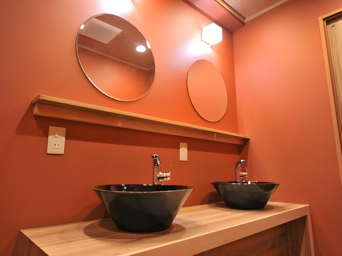Bathroom 4, Guest House Tokyo Samurai, Taitō