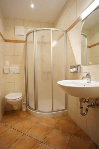 Bathroom 3, Gasthof-Fleischerei Engl, Hermagor