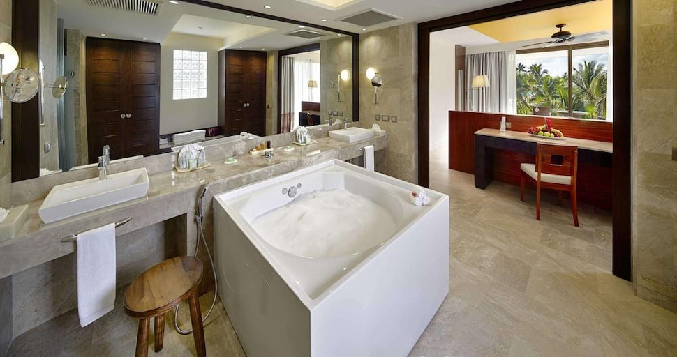 Bathroom 4, Barcelo Maya Beach - All Inclusive, Cozumel