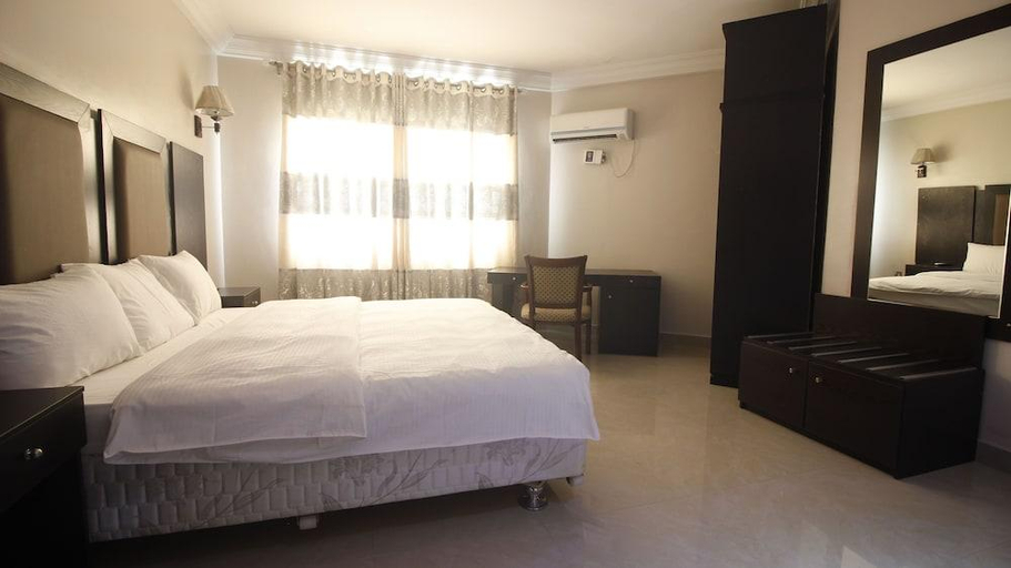 Bedroom 3, Aliz Ambruz Hotel, Uyo