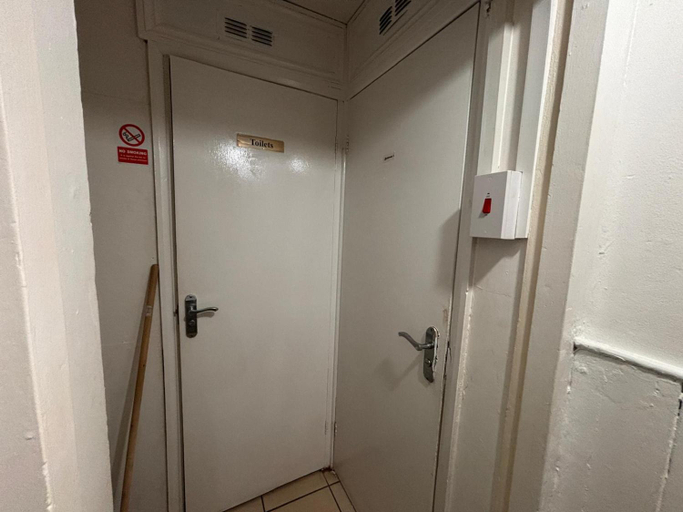 Bathroom 4, Twenty Five, London