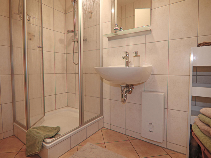 Bathroom 3, Moderne Ferienwohnung in Graal-Muritz, strandnah, Rostock