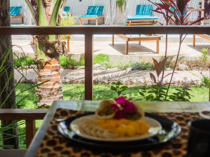Food & Drinks 5, Pingwe Beach Apartments, Kati