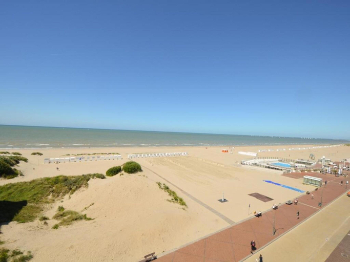 Others 4, Coastal Retreat with Terrace, West-Vlaanderen
