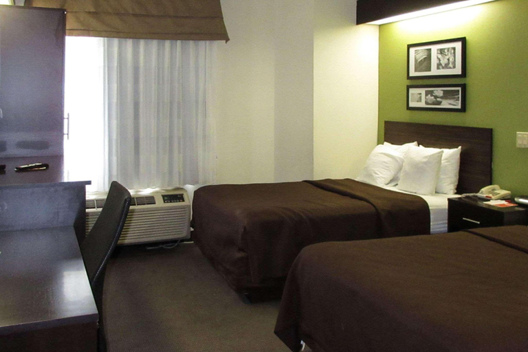 Bedroom 3, Econo Lodge Albany, Dougherty