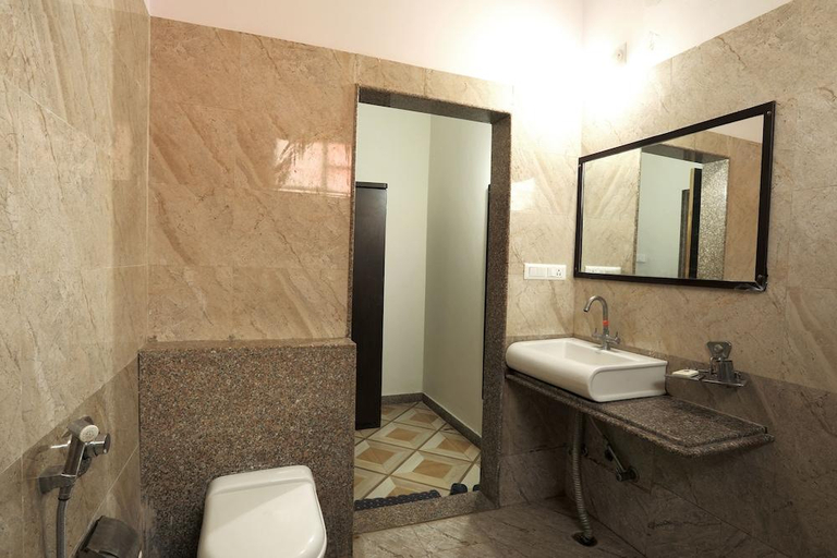 Bathroom 4, Lake Alpi Resort, Rajsamand