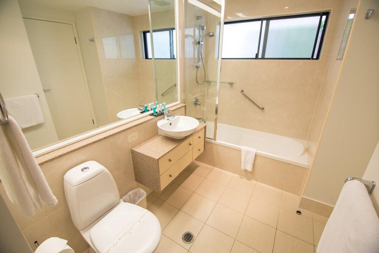 Bathroom 5, Noosa Springs Resort, Noosa - Noosa-Noosaville