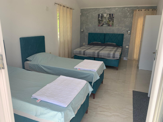 Bedroom 2, Villa Vuk