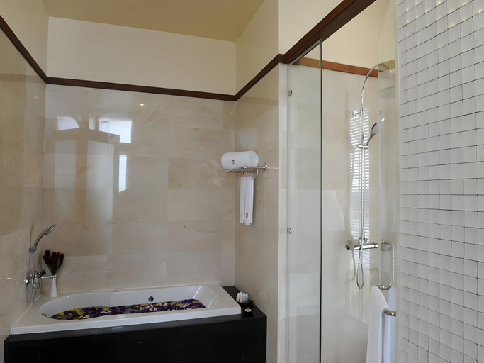 Bathroom 3, The Myat Mingalar Hotel, Naypyitaw