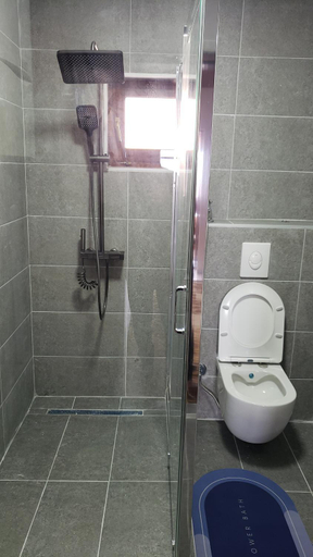 Bathroom 3, Privatni smjestaj MM, Sarajevo