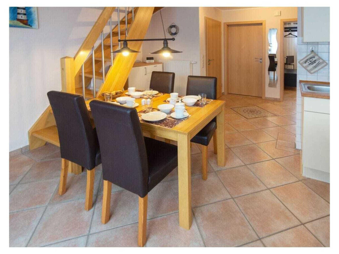4, Holiday apartment behind the dike, Aurich