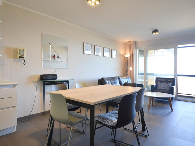 Others 5, Apartment in Oostduinkerke With Sea View, West-Vlaanderen