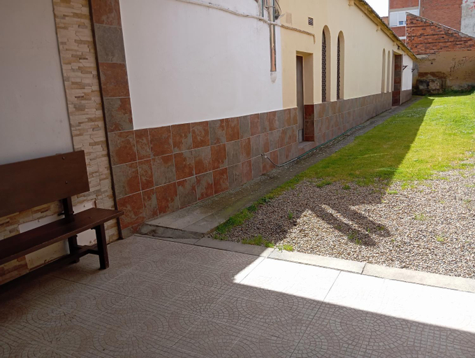 Others 5, Hostal Santiago, Palencia