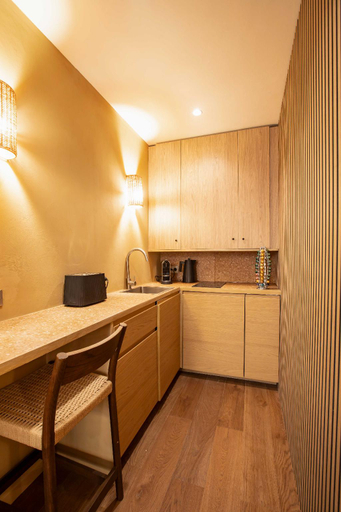 Others 3, Charming Studio with A/C - 2P - Center St Tropez, Var