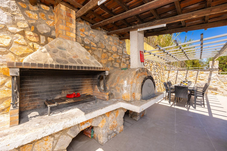 Others 5, Villa Melina, Crete